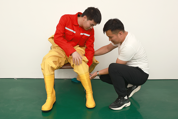 防化服穿錯＝?jīng)]防護？5分鐘掌握！防化服穿戴指南